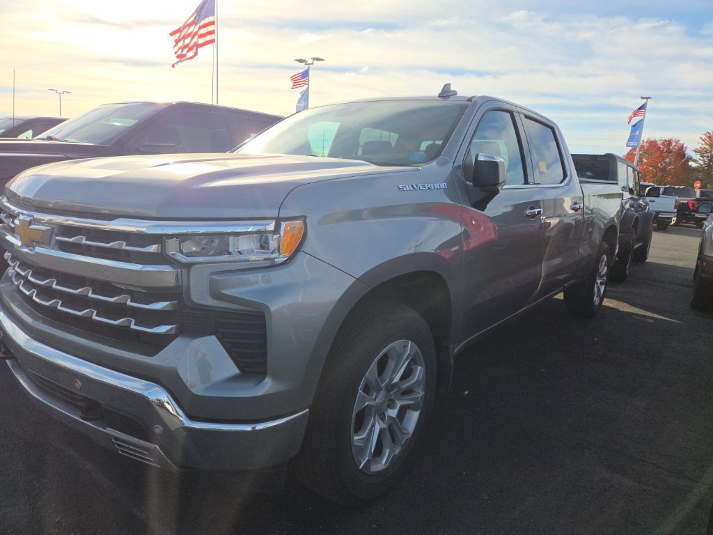 Used 2023 Chevrolet Silverado 1500 LTZ AWD/4WD image 1