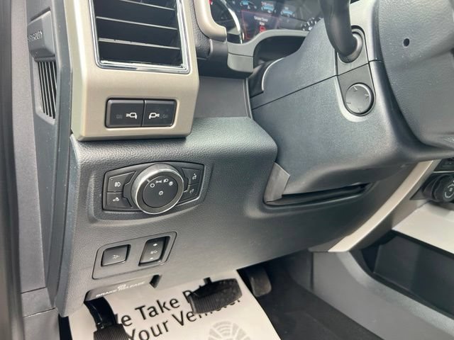 Certified 2022 Ford F350 Lariat w/ Black Appearance Package AWD/4WD image 9