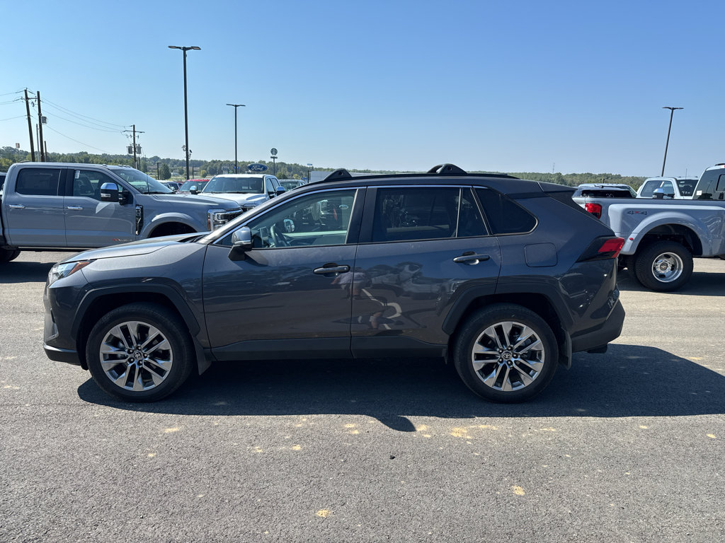 Used 2025 Toyota RAV4 XLE Premium w/ Weather Package AWD/4WD image 8