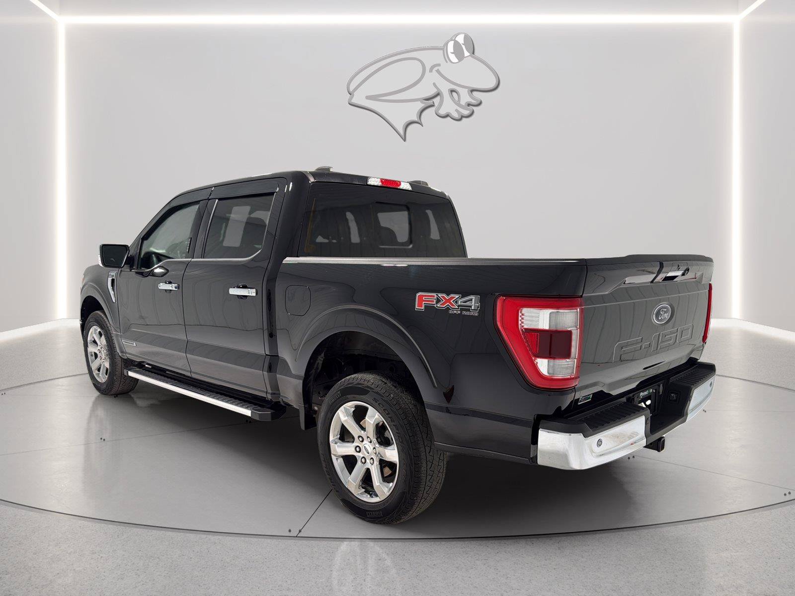 Certified 2023 Ford F150 Lariat w/ FX4 Off-Road Package AWD/4WD image 3