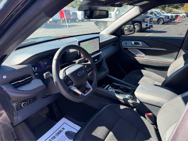 Certified 2025 Ford Explorer ST AWD/4WD image 10