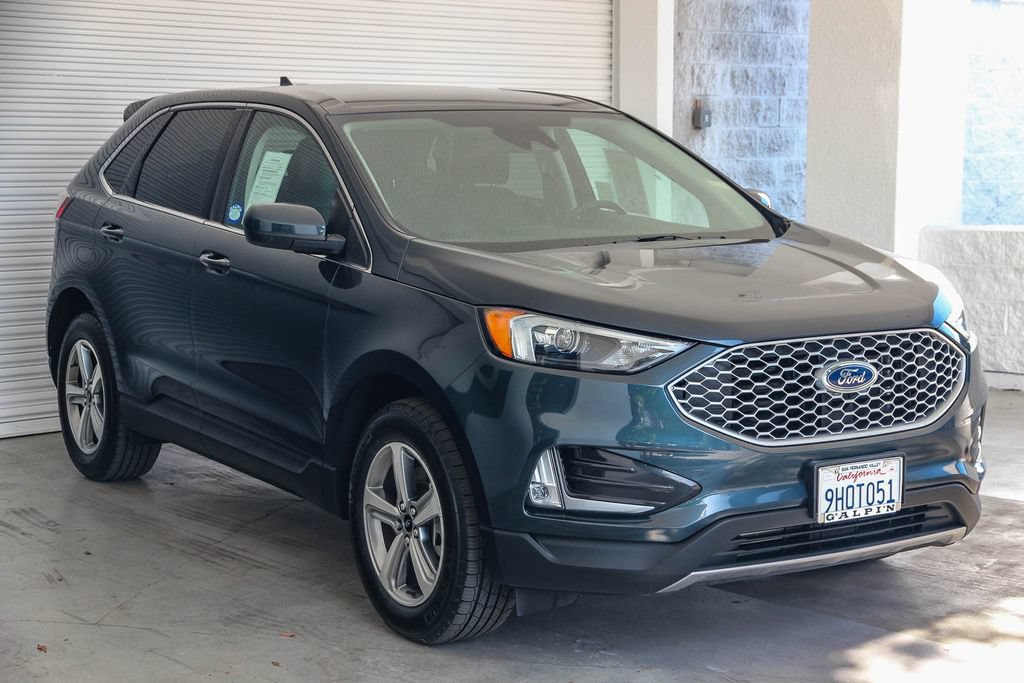 Certified 2023 Ford Edge SEL w/ Convenience Package AWD/4WD image 3
