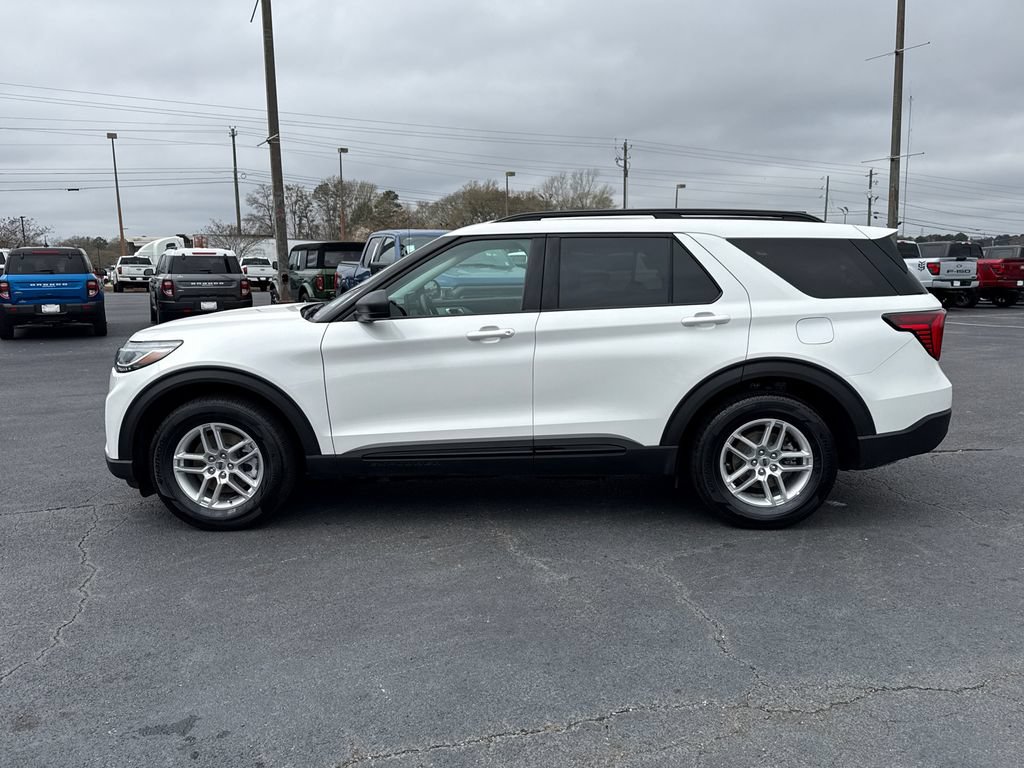 Certified 2026 Ford Explorer Active RWD image 4