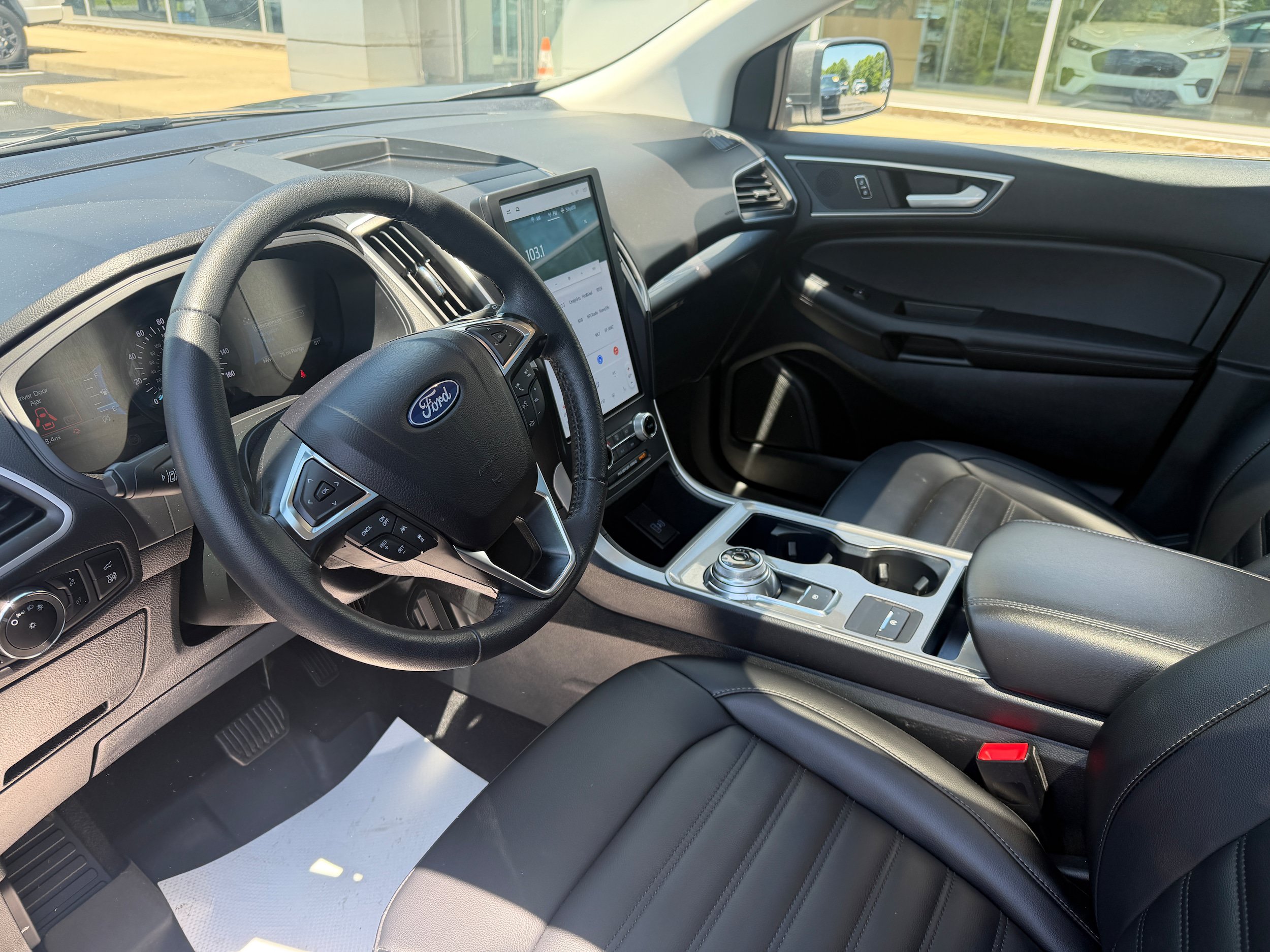 Certified 2024 Ford Edge SEL w/ Convenience Package AWD/4WD image 16