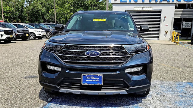 Certified 2023 Ford Explorer XLT w/ Equipment Group 202A AWD/4WD image 3