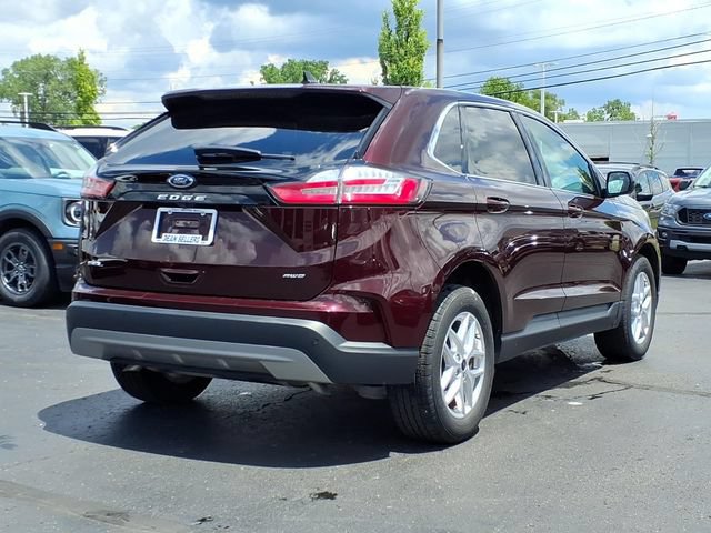Certified 2024 Ford Edge SEL w/ Convenience Package AWD/4WD image 4