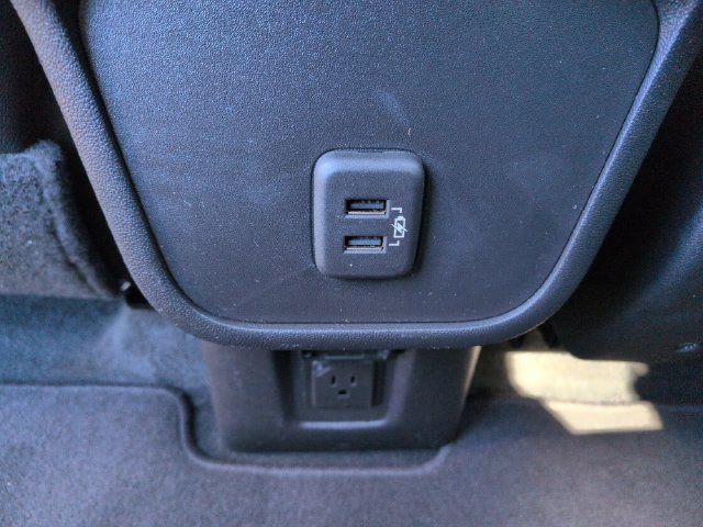 Used 2022 GMC Terrain SLT FWD image 25