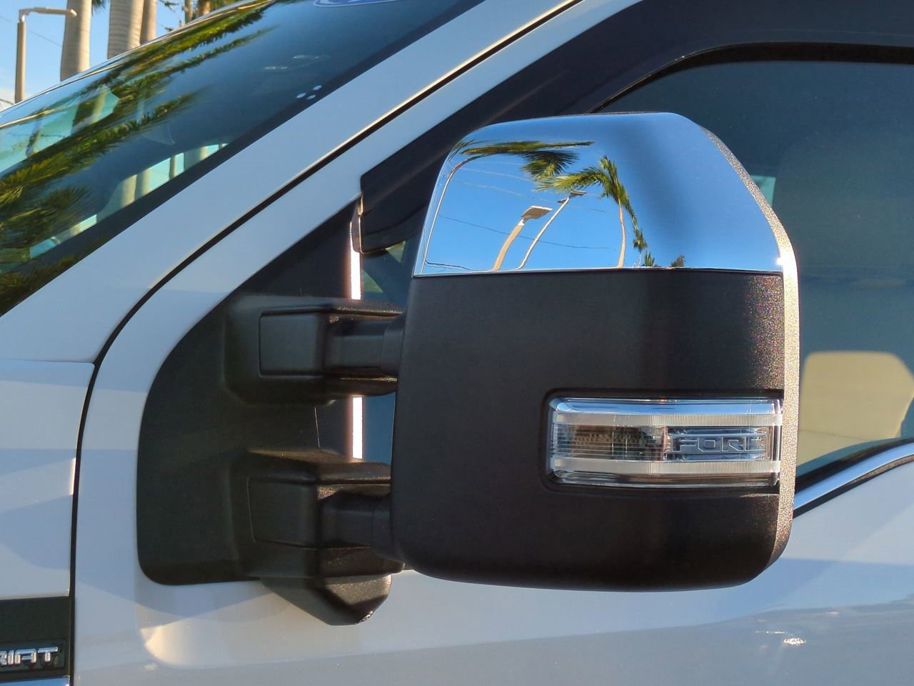 Certified 2025 Ford F350 Lariat w/ Tremor Off-Road Package image 12