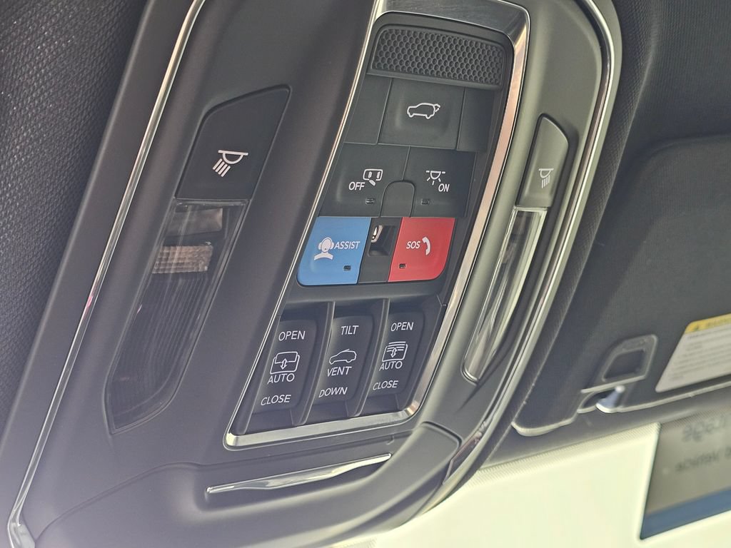 Used 2024 Jeep Grand Cherokee Limited w/ Luxury Tech Group II AWD/4WD image 37