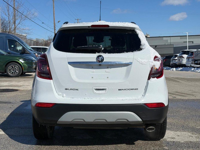 Used 2018 Buick Encore Preferred image 3