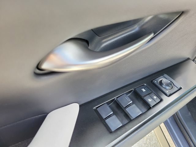 Used 2024 Lexus UX 250h F Sport FWD image 23
