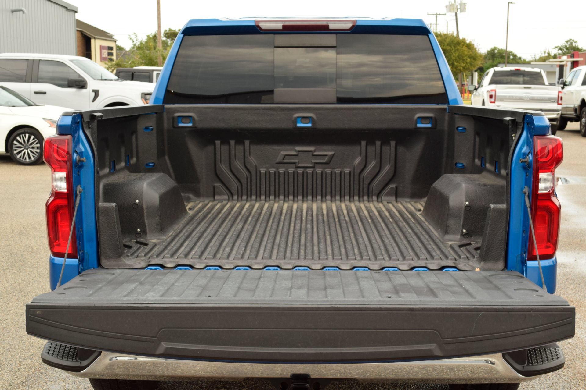 Used 2022 Chevrolet Silverado 1500 LTZ w/ LTZ Premium Package AWD/4WD image 21