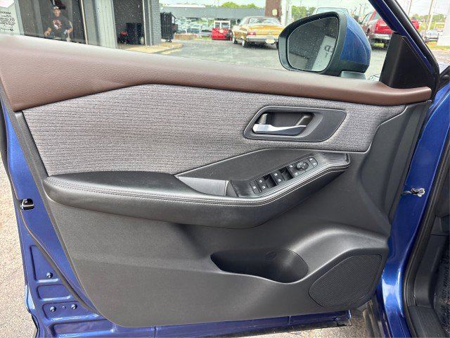 Used 2021 Nissan Rogue SV AWD/4WD image 18