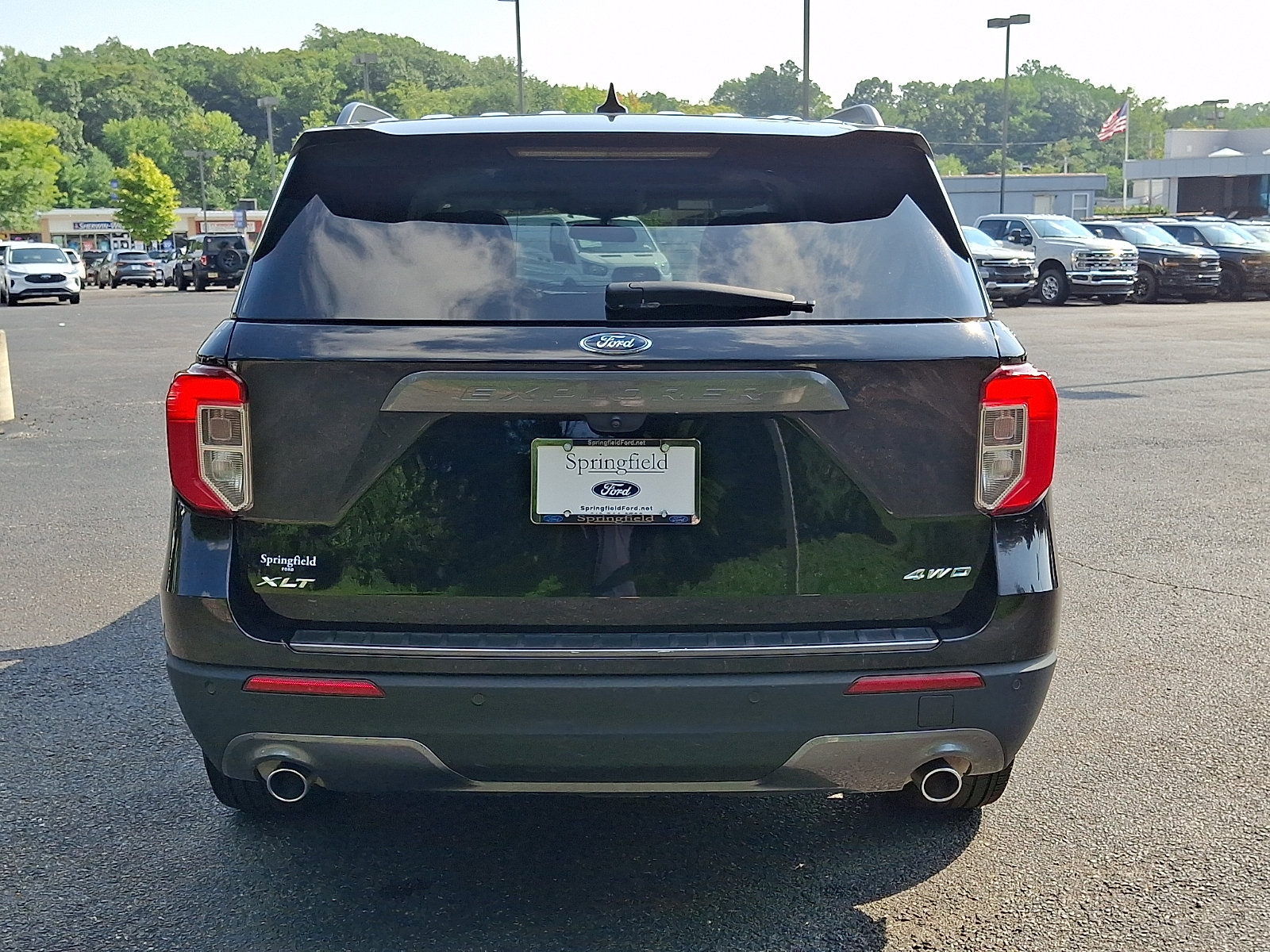 Certified 2024 Ford Explorer XLT w/ Equipment Group 202A AWD/4WD image 5