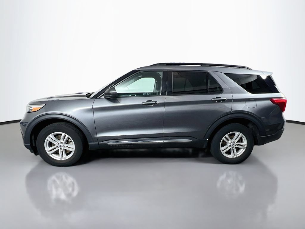 Certified 2023 Ford Explorer XLT w/ Equipment Group 202A AWD/4WD image 4