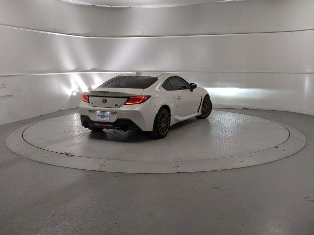 Used 2024 Toyota GR86 Base image 3