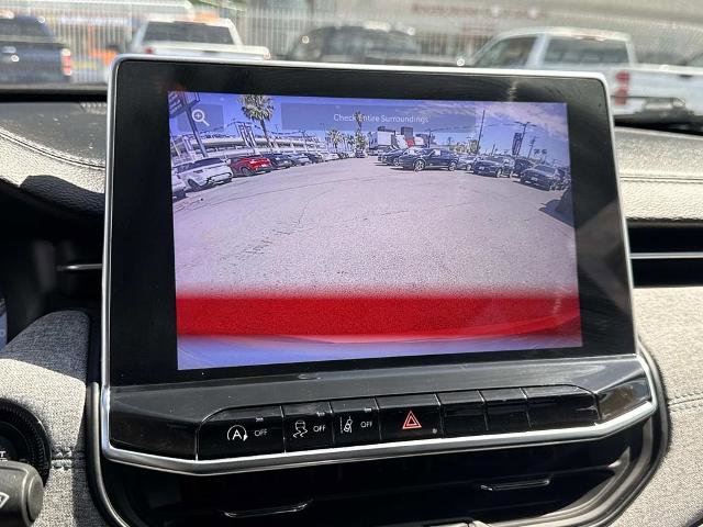 Used 2022 Jeep Compass Latitude FWD image 27