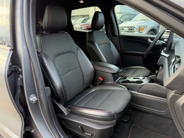 Certified 2023 Ford Escape ST-Line Select w/ Tech Pack #2 AWD/4WD image 14