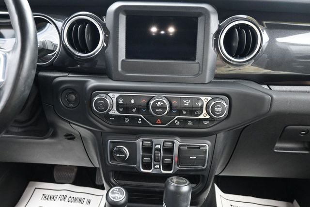 Used 2021 Jeep Wrangler Unlimited Sahara AWD/4WD image 19