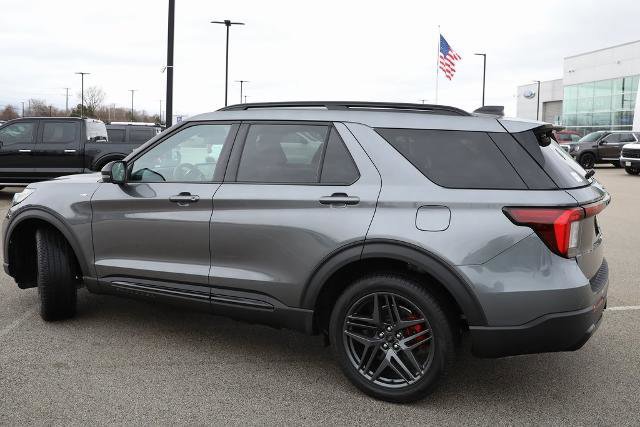 Certified 2025 Ford Explorer ST-Line w/ Premium Package image 8