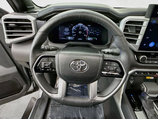 Used 2024 Toyota Tundra Platinum AWD/4WD image 11