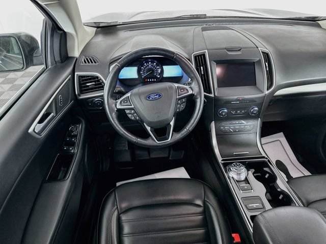 Certified 2019 Ford Edge SEL w/ Equipment Group 201A AWD/4WD image 32