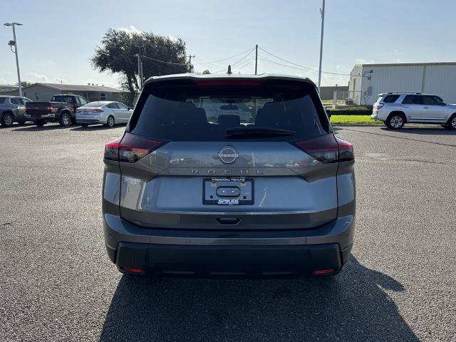 Used 2025 Nissan Rogue SV FWD image 4