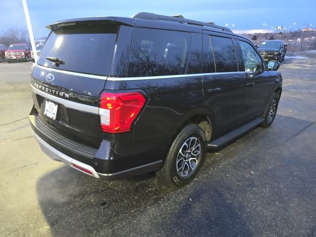 Certified 2024 Ford Expedition XLT image 4