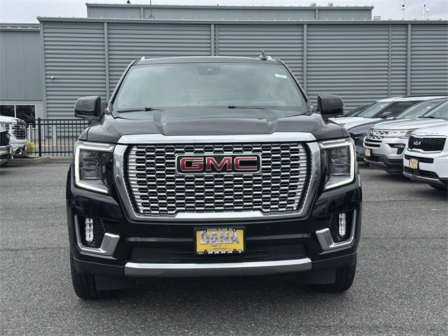 Used 2024 GMC Yukon XL Denali w/ Advanced Technology Package image 9