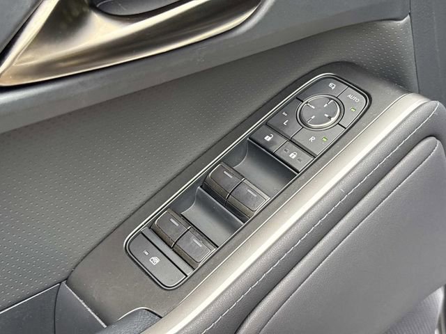 Used 2025 Lexus GX 550 w/ Accessory Package (2T) AWD/4WD image 26