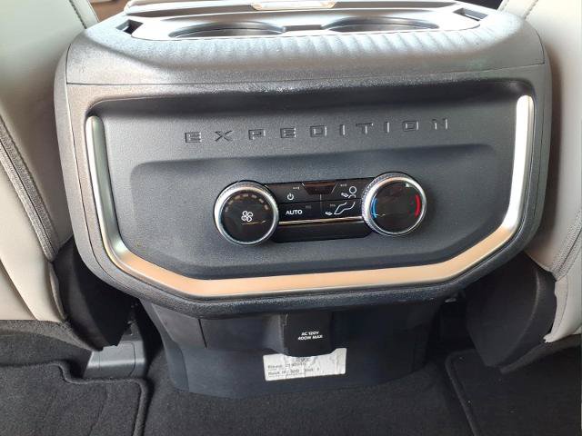 Certified 2025 Ford Expedition Active AWD/4WD image 21