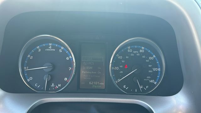 Used 2017 Toyota RAV4 Platinum image 18