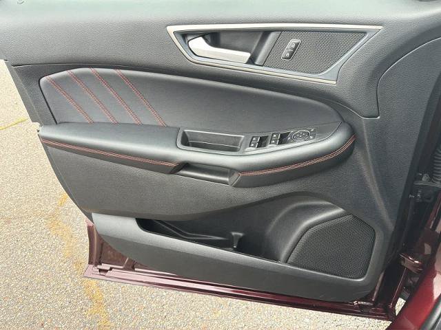 Certified 2024 Ford Edge ST-Line AWD/4WD image 29