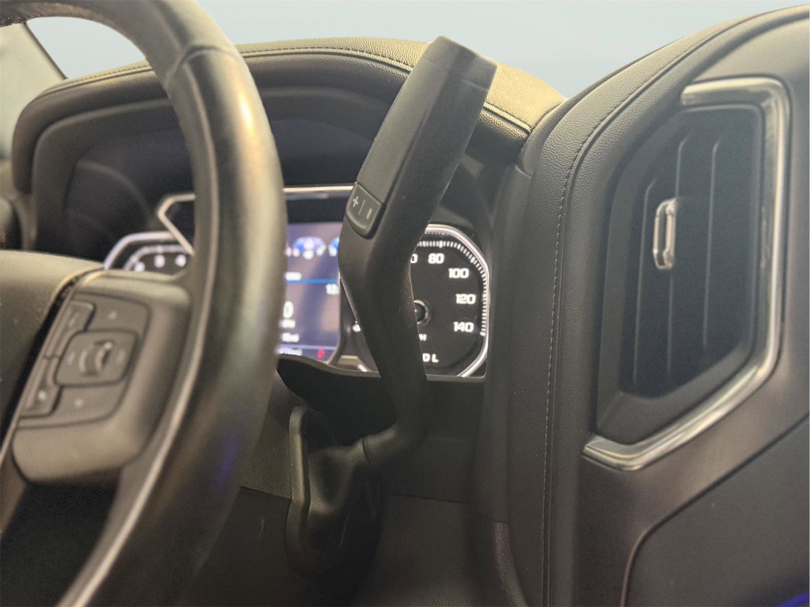 Used 2022 GMC Sierra 1500 AT4 w/ AT4 Premium Package image 16