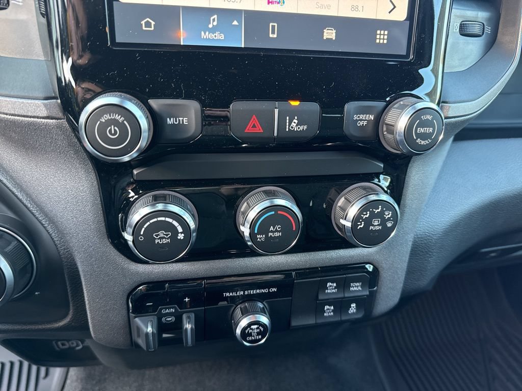 Used 2025 RAM 1500 Tradesman AWD/4WD image 15