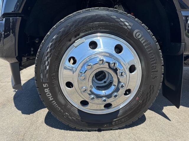 Certified 2026 Ford F450 Platinum w/ FX4 Off-Road Package AWD/4WD image 29