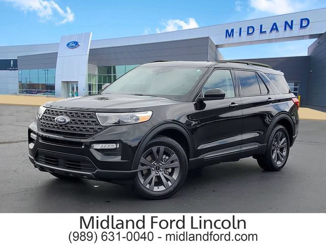 Certified 2023 Ford Explorer XLT w/ Equipment Group 202A AWD/4WD image 1