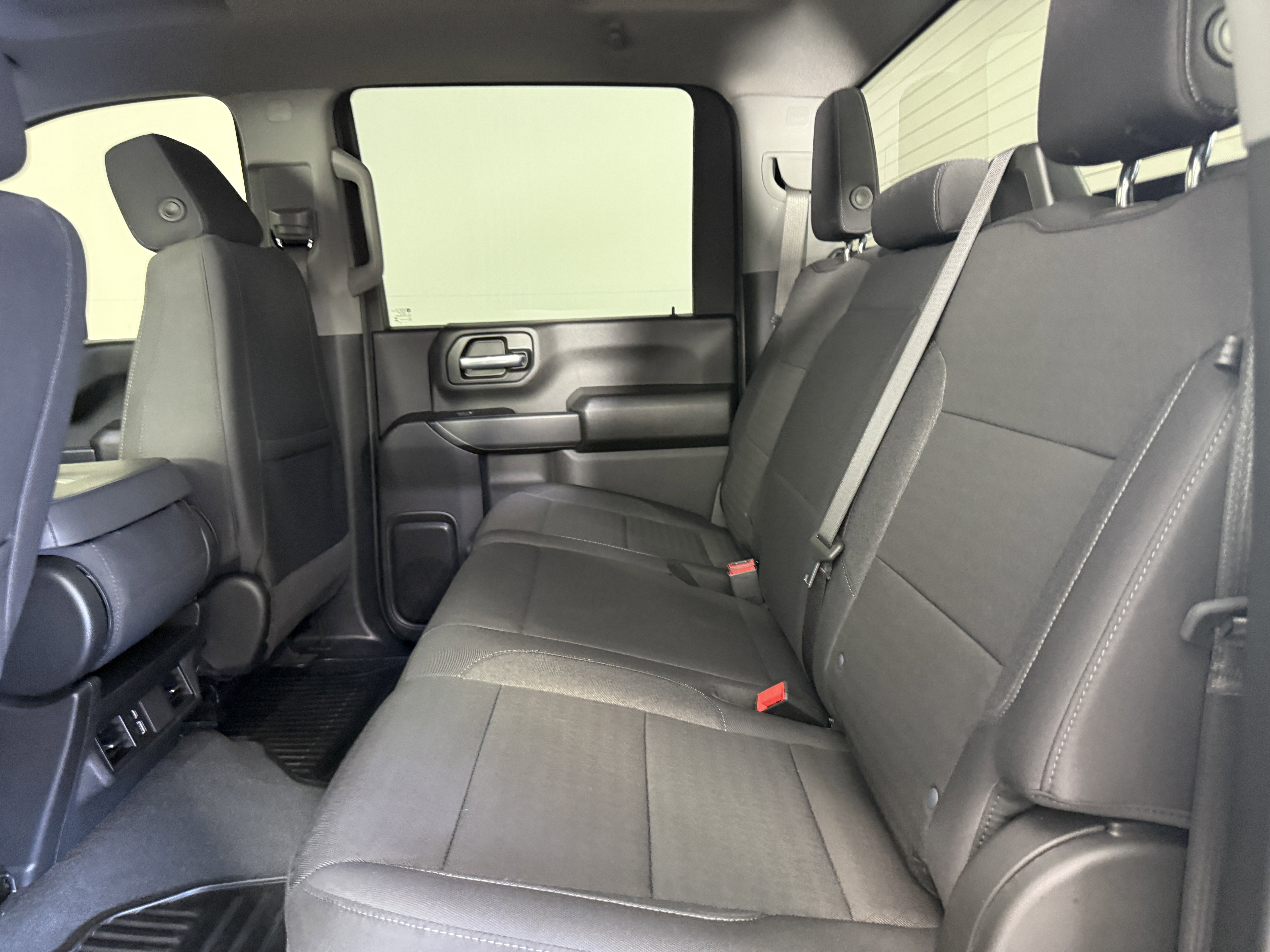 Used 2025 Chevrolet Silverado 2500 Custom w/ Custom Value Package AWD/4WD image 15