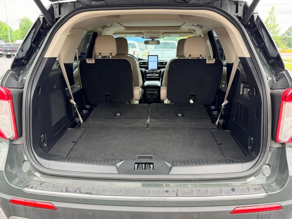 Certified 2023 Ford Explorer Limited w/ Limited Technology Package RWD image 32