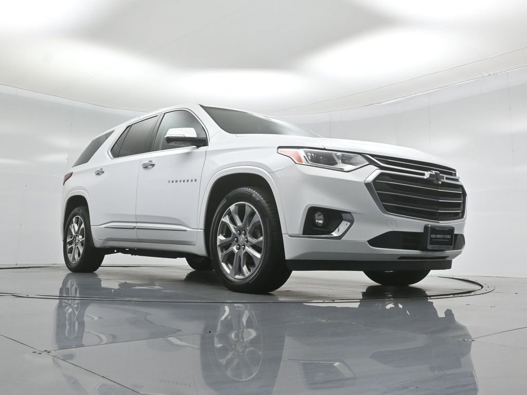 Used 2018 Chevrolet Traverse Premier w/ Driver Confidence II Package FWD image 46