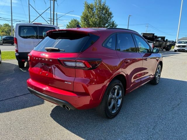 Certified 2023 Ford Escape ST-Line w/ Tech Pack #1 AWD/4WD image 3