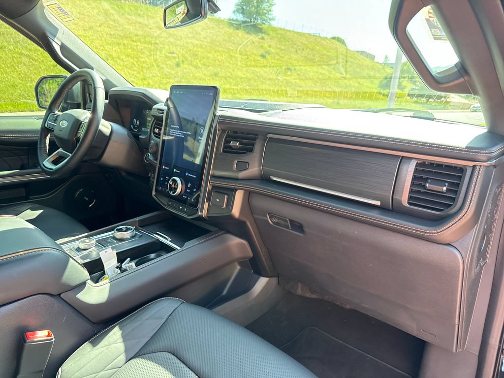 Certified 2024 Ford Expedition Max Platinum AWD/4WD image 33