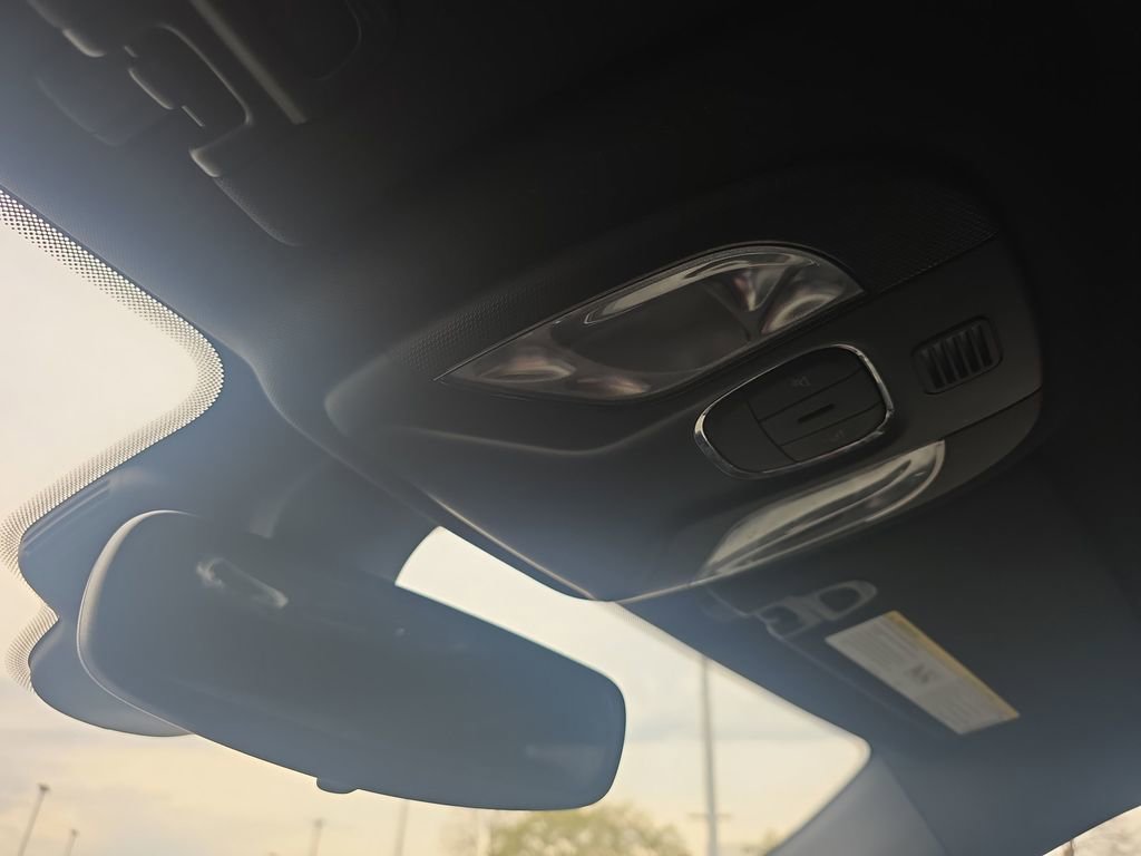 Used 2022 Jeep Compass Latitude FWD image 35