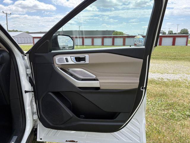 Certified 2023 Ford Explorer Limited w/ Limited Technology Package AWD/4WD image 33