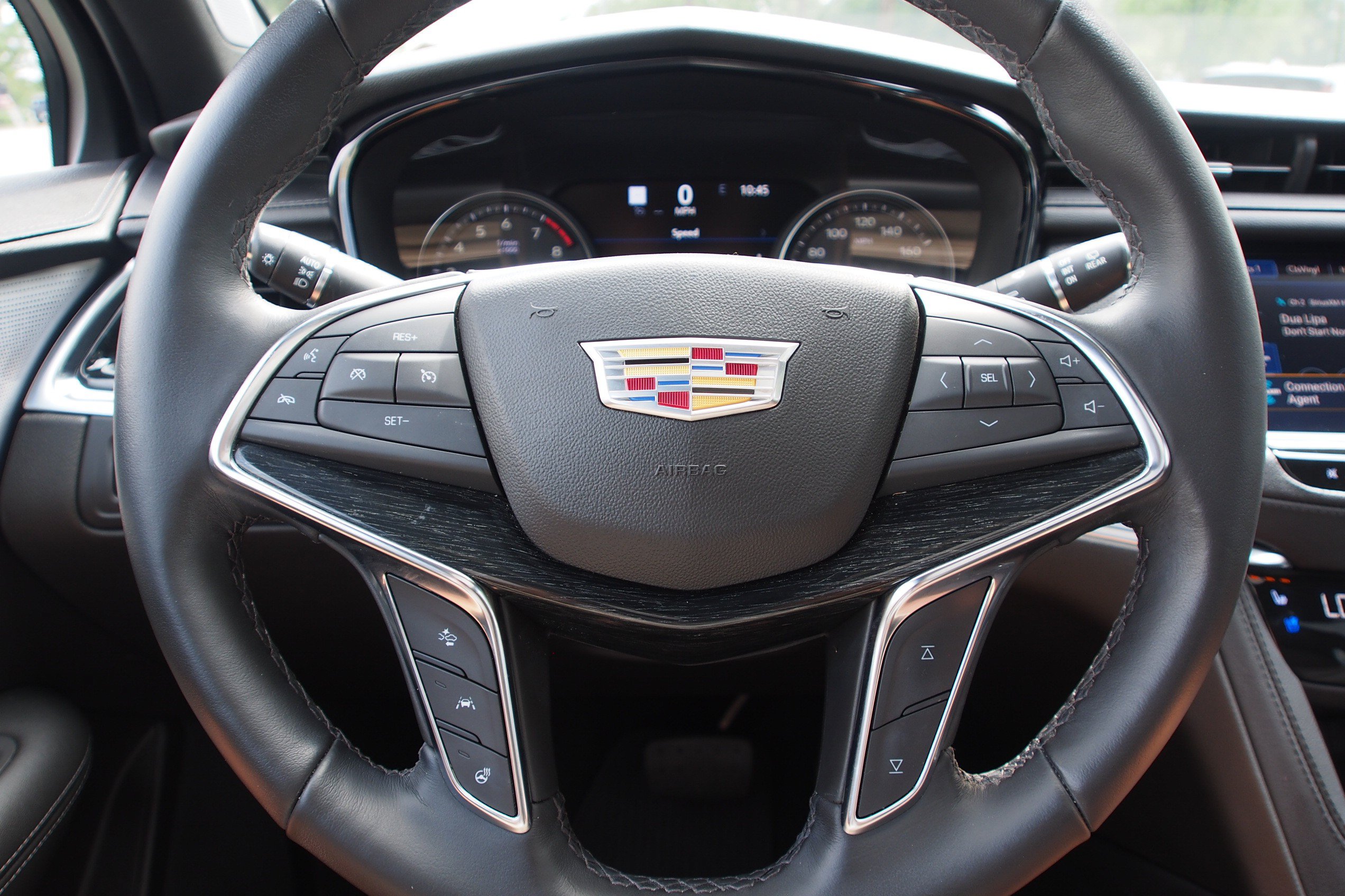 Used 2022 Cadillac XT5 Premium Luxury w/ Technology Package FWD image 24