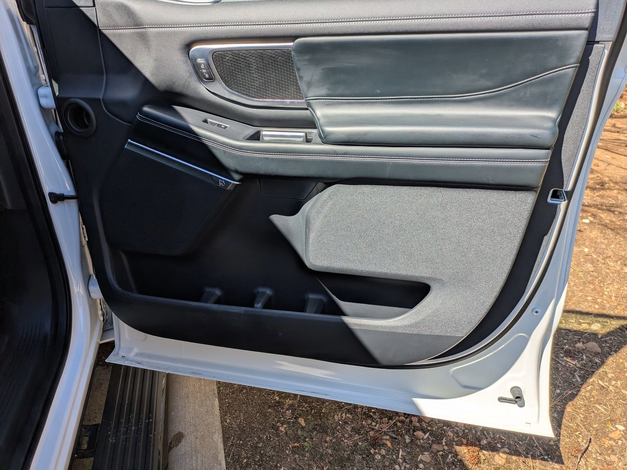 Certified 2025 Ford Expedition Platinum w/ Stealth Performance Package image 40