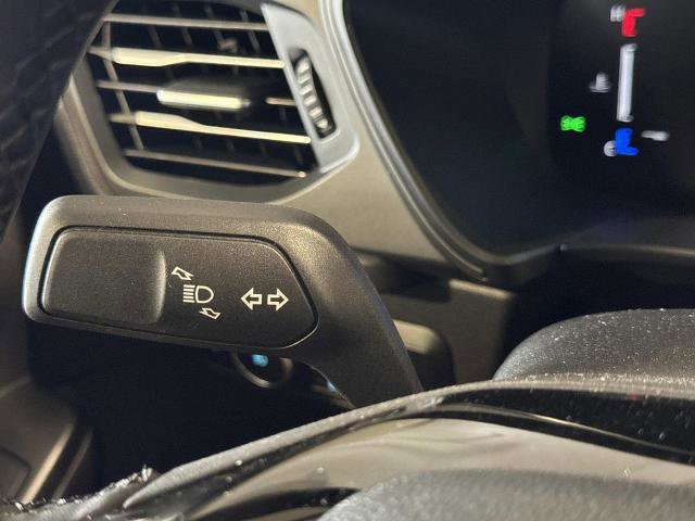 Certified 2025 Ford Escape Base image 29