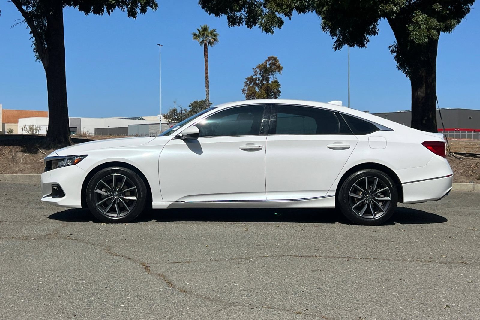 Used 2022 Honda Accord EX-L image 7