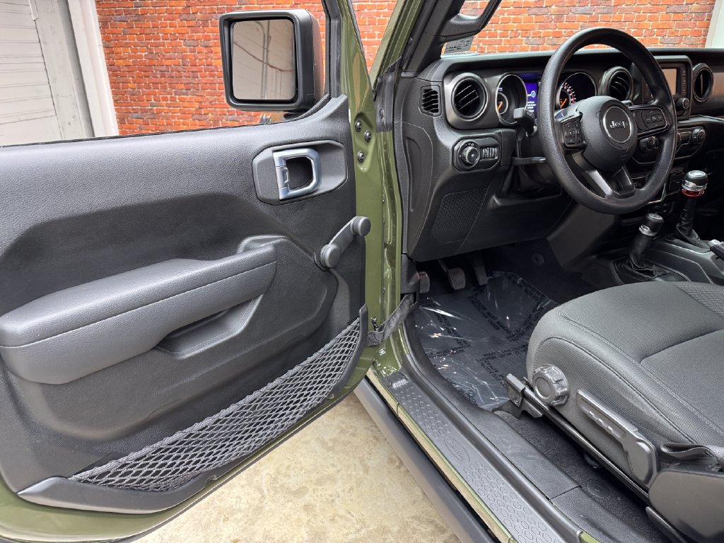 Used 2021 Jeep Wrangler Willys AWD/4WD image 10