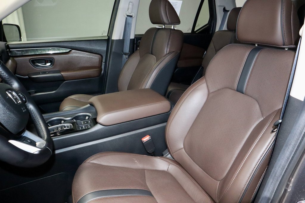 Used 2025 Honda Pilot Elite image 26